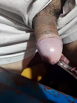 Snapshot of Sir_clouden chatting on September 28, 2025, 8:58 pm Sir clouden online show from September 28, 2025, 8:58 pm