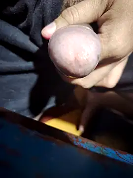 Snapshot of Sir_clouden chatting on October 25, 2025, 4:09 am Sir clouden online show from October 25, 2025, 4:09 am