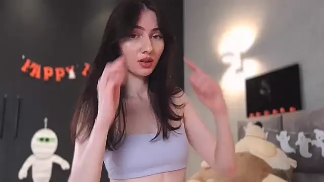 AnaMoonlight online show from October 28, 2025, 5:48 pm