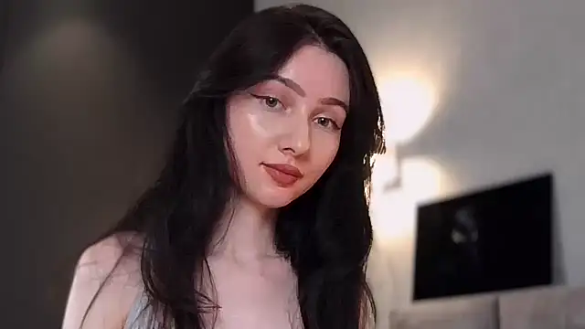 AnaMoonlight online show from November 4, 2025, 7:24 pm