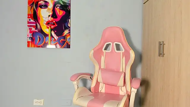 Athenea  fox online show from November 7, 2025, 11:54 am