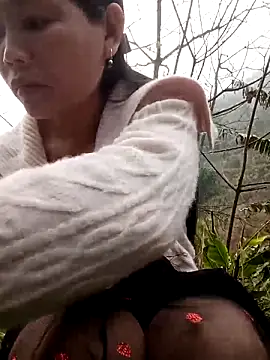 bree-zz online show from February 17, 2026, 1:57 am