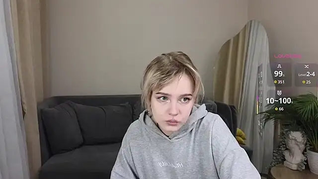 Snapshot of MayWins chatting on November 27, 2025, 9:39 pm MayWins online show from November 27, 2025, 9:39 pm