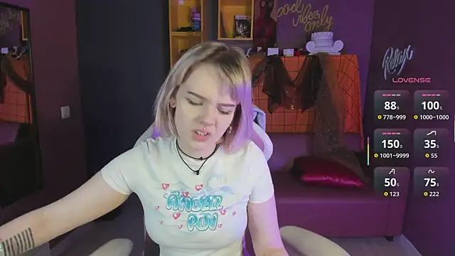 Snapshot of MayWins chatting on November 29, 2025, 9:18 pm MayWins online show from November 29, 2025, 9:18 pm