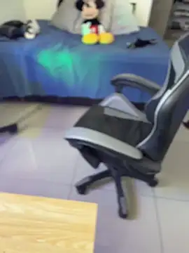 zamir333 online show from April 17, 2026, 5:27 pm