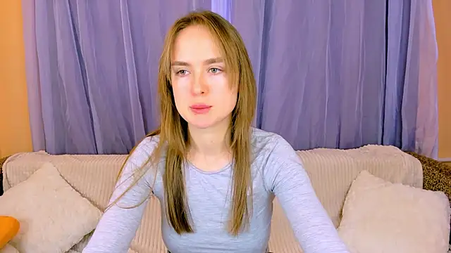 Snapshot of LilMary_ chatting on March 17, 2026, 7:33 am LilMary online show from March 17, 2026, 7:33 am
