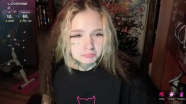 Snapshot of Liaaa_Li chatting on October 26, 2025, 2:17 am Liaaa Li online show from October 26, 2025, 2:17 am