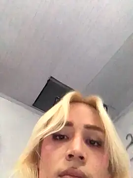 alexawinterrr online show from September 30, 2025, 12:32 pm