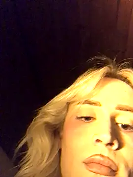 alexawinterrr online show from November 4, 2025, 4:11 am