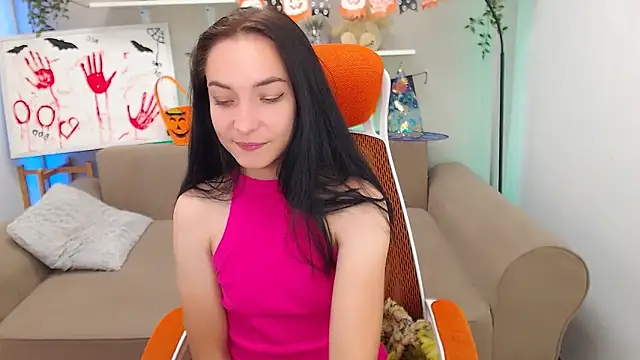 Snapshot of Emilly__Grey chatting on October 18, 2025, 5:43 am Emilly Grey online show from October 18, 2025, 5:43 am