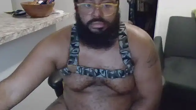 Snapshot of bear_named_j chatting on October 5, 2025, 1:53 pm bear named j online show from October 5, 2025, 1:53 pm