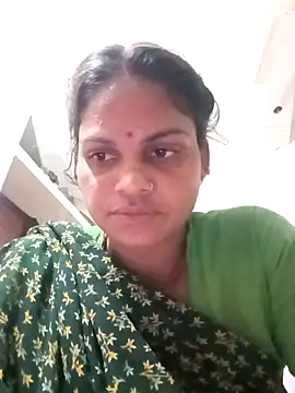 Snapshot of SHMA-77 chatting on November 3, 2025, 3:46 pm SHMA-77 online show from November 3, 2025, 3:46 pm