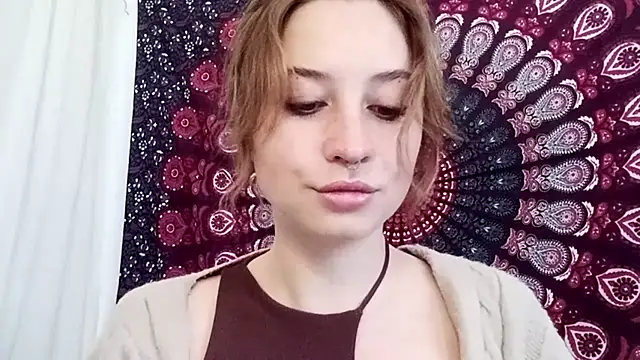 AdalynKiss online show from October 7, 2025, 6:10 am