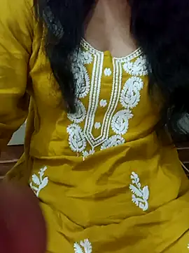 Snapshot of Meenu_rani6 chatting on October 2, 2025, 7:15 am Meenu rani6 online show from October 2, 2025, 7:15 am