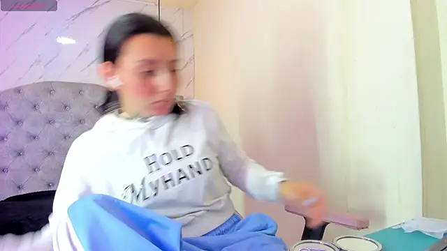 Iris  77 online show from October 8, 2025, 7:00 pm