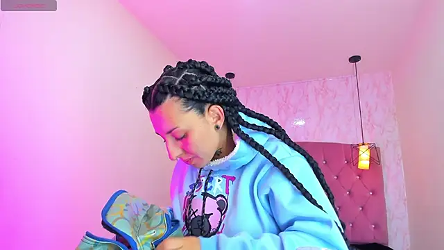 Iris  77 online show from November 27, 2025, 11:23 am