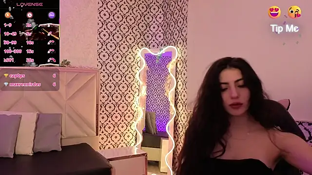 Ixchel tay online show from January 13, 2026, 3:23 am