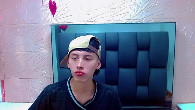 thaigo twink38 online show from February 15, 2026, 8:46 am