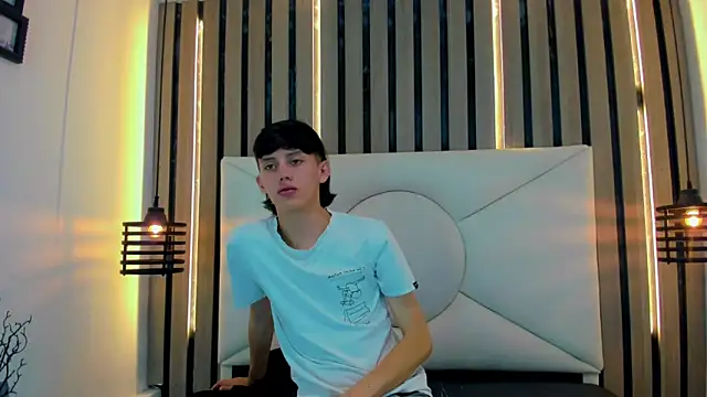 thaigo twink38 online show from April 9, 2026, 4:01 am