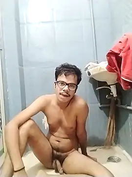 sexybobby13 online show from November 11, 2025, 8:47 am