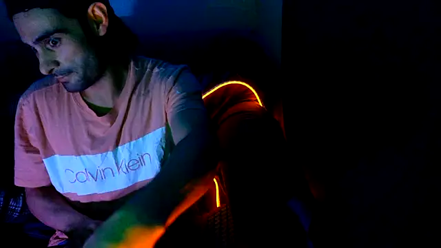 highinhtxx online show from November 7, 2025, 6:57 am