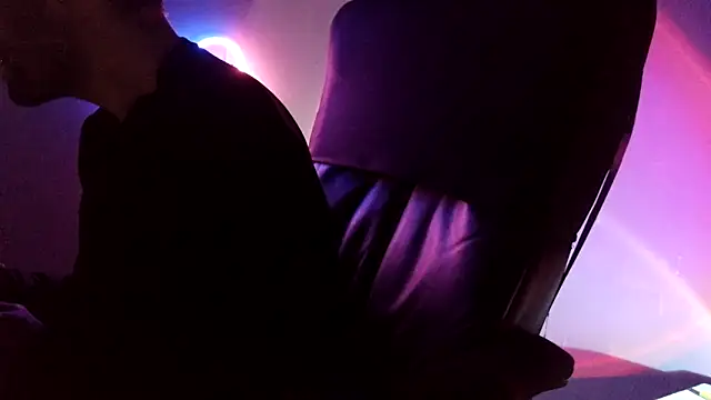 highinhtxx online show from April 5, 2026, 12:35 pm