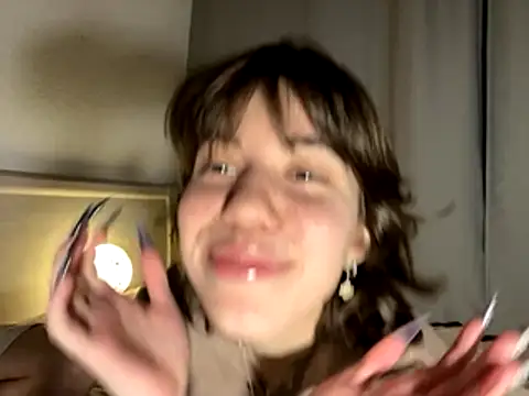 Sexy frie online show from November 10, 2025, 6:51 pm