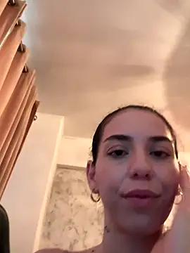 Snapshot of Aillineee1 chatting on November 7, 2025, 9:31 am Aillineee1 online show from November 7, 2025, 9:31 am