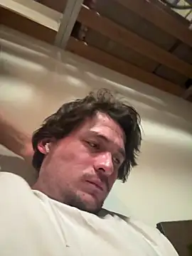 Snapshot of itsthecatchh chatting on October 1, 2025, 10:43 am itsthecatchh online show from October 1, 2025, 10:43 am