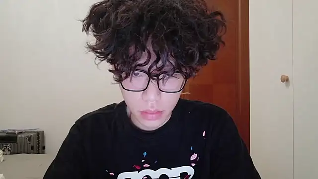 hangzi-0011 online show from October 11, 2025, 10:36 am