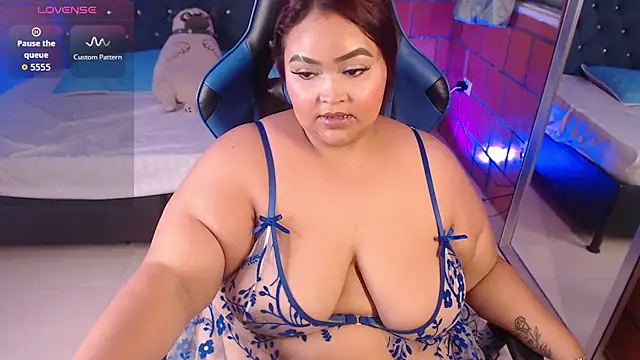 Snapshot of Melody_Slut chatting on October 25, 2025, 11:43 pm Melody Slut online show from October 25, 2025, 11:43 pm