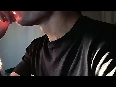 Garoto018 online show from March 16, 2026, 8:46 pm