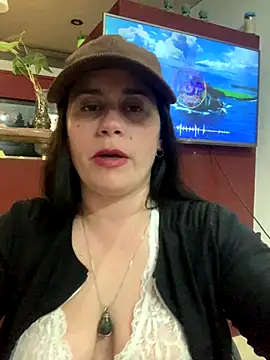 Amarteverdaderamente online show from October 12, 2025, 2:54 am