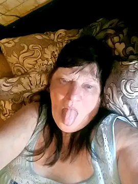 Apeesynka55211 online show from May 28, 2026, 8:39 pm