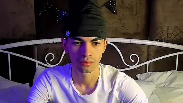 JaremyHarris online show from November 2, 2025, 8:33 pm