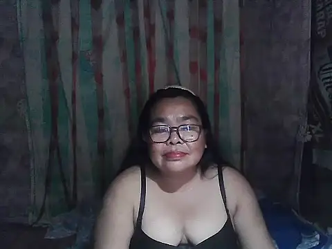 Snapshot of cris_tita chatting on March 11, 2026, 12:55 pm cris tita online show from March 11, 2026, 12:55 pm