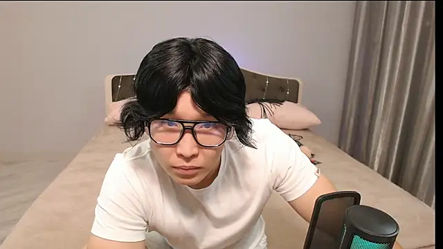 KaiChicken online show from October 8, 2025, 9:56 pm