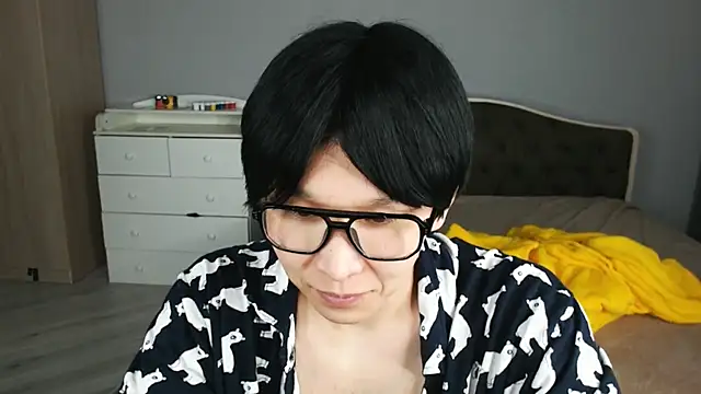 KaiChicken online show from April 5, 2026, 8:50 pm