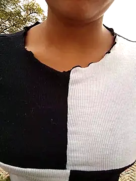 Snapshot of PEEHU-50 chatting on February 19, 2026, 3:24 am PEEHU-50 online show from February 19, 2026, 3:24 am