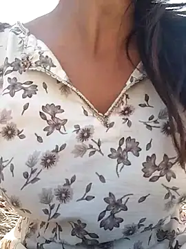 Snapshot of PEEHU-50 chatting on February 27, 2026, 2:44 am PEEHU-50 online show from February 27, 2026, 2:44 am