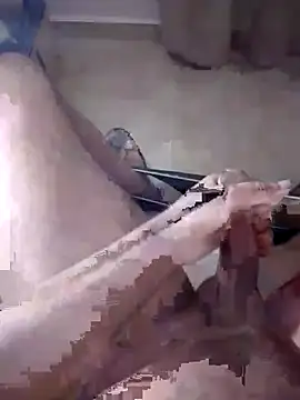 eroer20 online show from October 25, 2025, 1:57 am