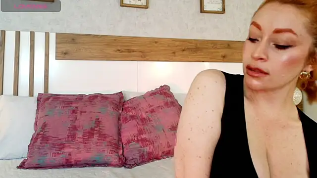 LucianaWainN online show from February 4, 2026, 1:17 pm