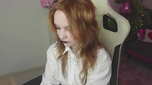 Staymonica online show from February 10, 2026, 1:37 pm