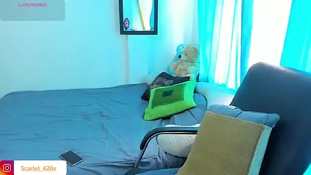 Scarlett  Cooper   online show from April 19, 2026, 4:17 pm