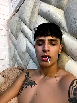 Snapshot of Liam_Brookss chatting on November 11, 2025, 1:49 am Liam Brookss online show from November 11, 2025, 1:49 am