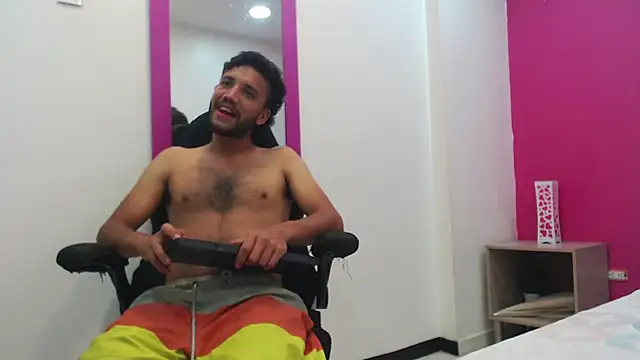 Juan FelipeX01 online show from October 7, 2025, 3:31 pm