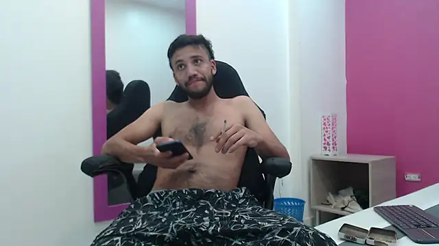 Juan FelipeX01 online show from October 15, 2025, 3:34 pm