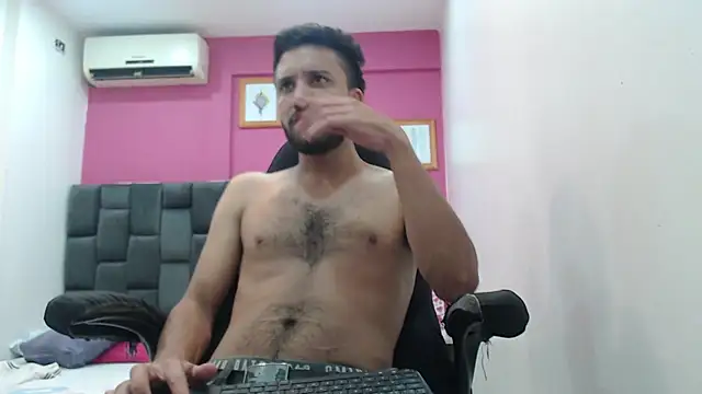 Juan FelipeX01 online show from October 25, 2025, 3:29 pm