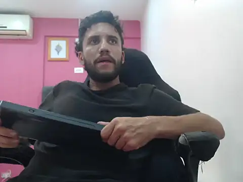 Juan FelipeX01 online show from December 14, 2025, 12:38 am