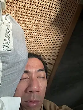 Snapshot of HenryLee1983-cums chatting on October 2, 2025, 11:34 pm HenryLee1983-cums online show from October 2, 2025, 11:34 pm